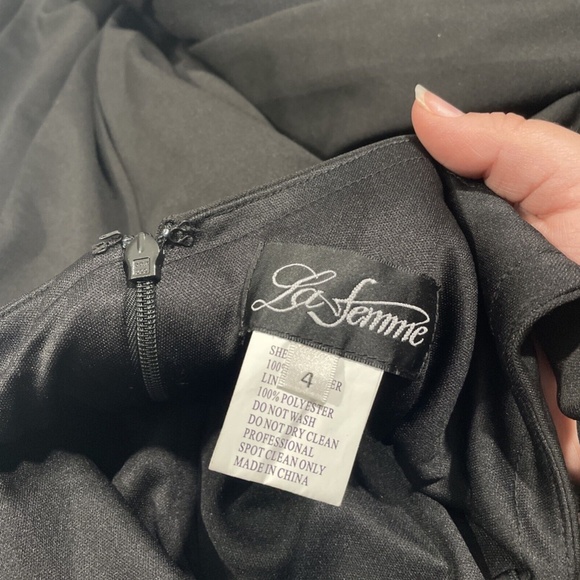 NEW $228 La Femme [ 4 ] One Shoulder‎ Jersey Gown in Black - Picture 4 of 14